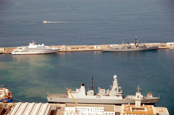 HMS Kent F78 + HMS Defender D36 in Gibraltar